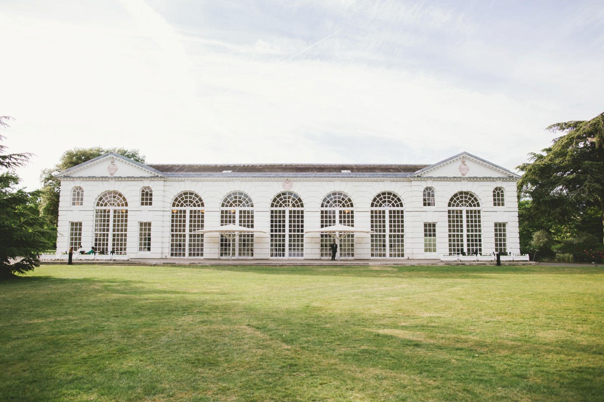 nash conservatory kew gardens wedding shot