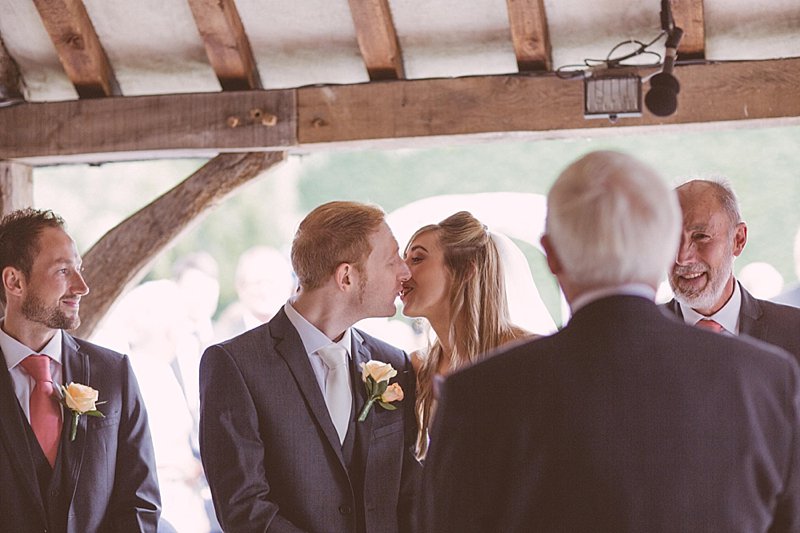 Jay Rowden creative modern wedding reportage photography winters barns