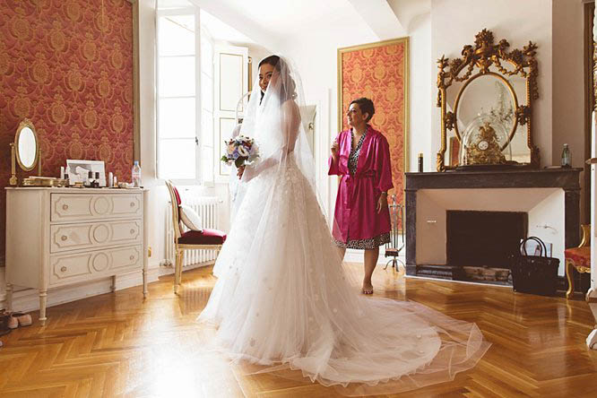 how much oscar de la renta wedding dress cost