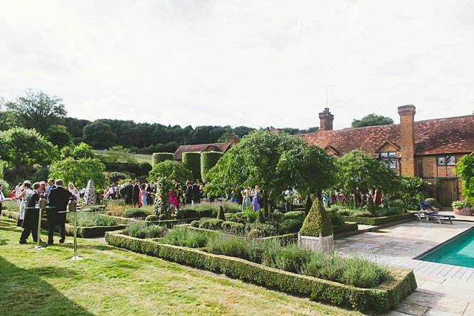 garden wedding photos