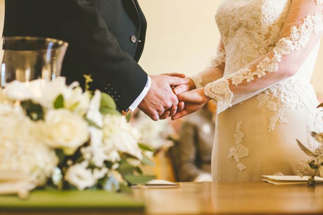 the lantern hall farnham castle wedding photos
