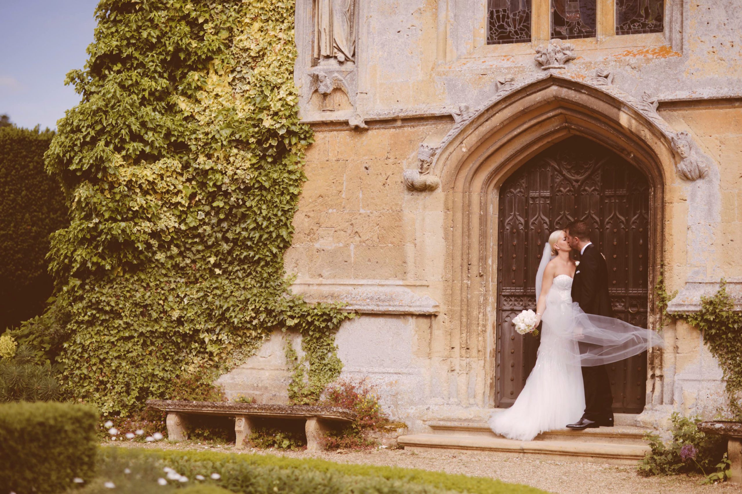 Sudeley castle church wedding photo