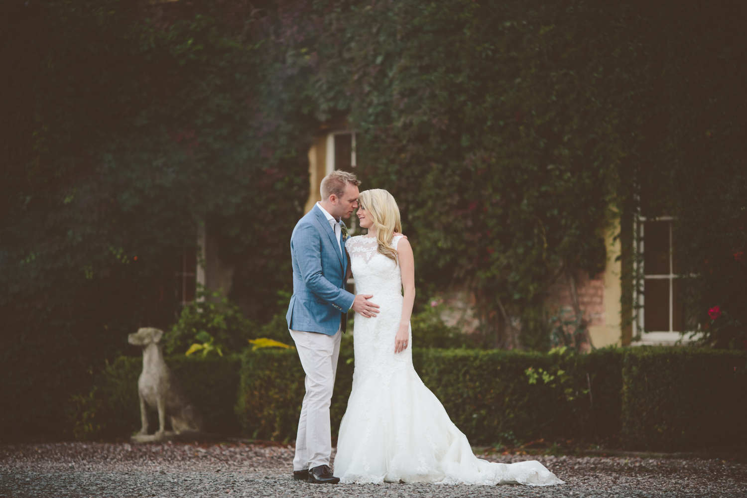 maunsel house bridgewater somerset wedding english garden outdoor reception 1542