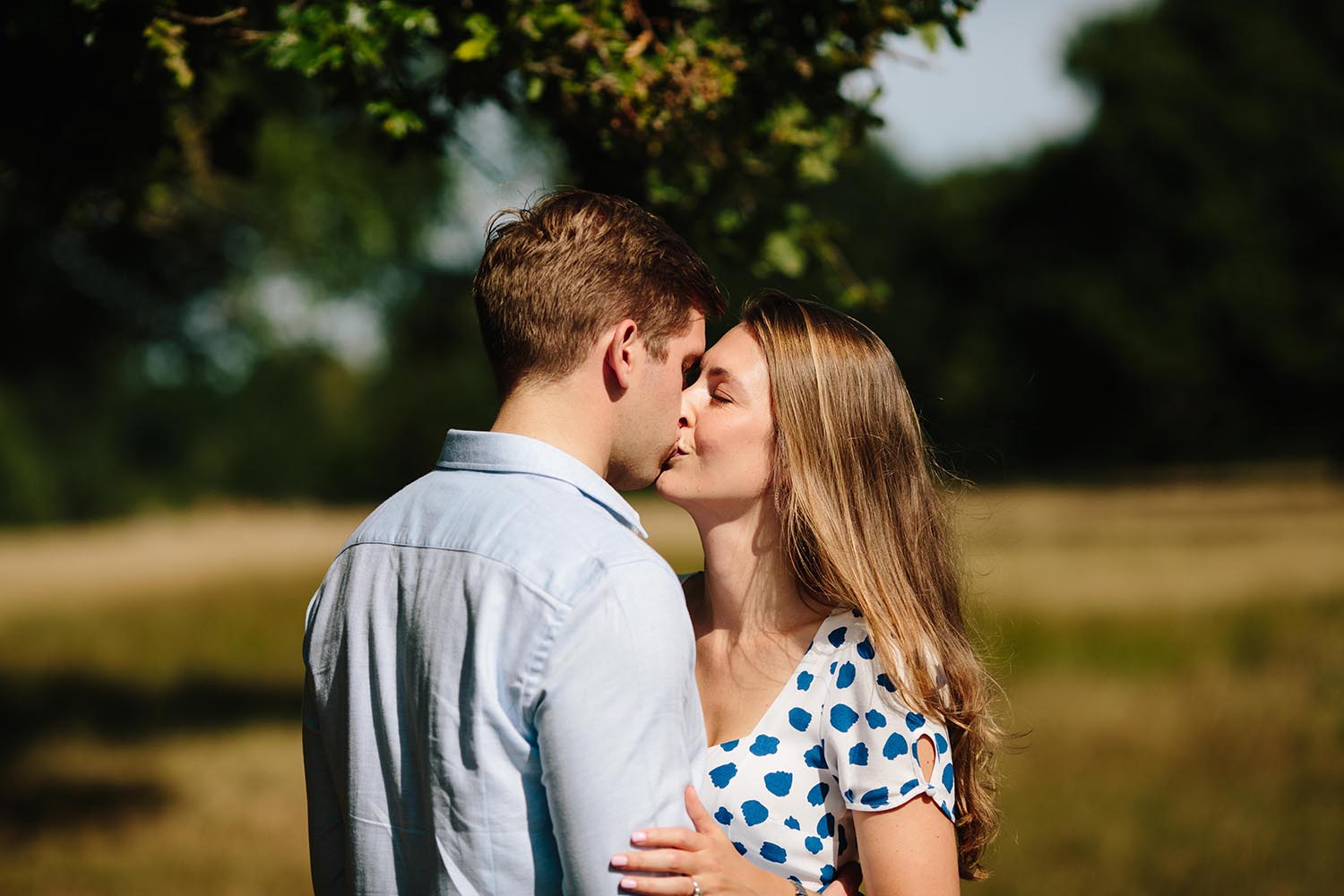10 Blissful Engagement Photos in Hyde Park, Westminster 10 hyde park engagement photos 5